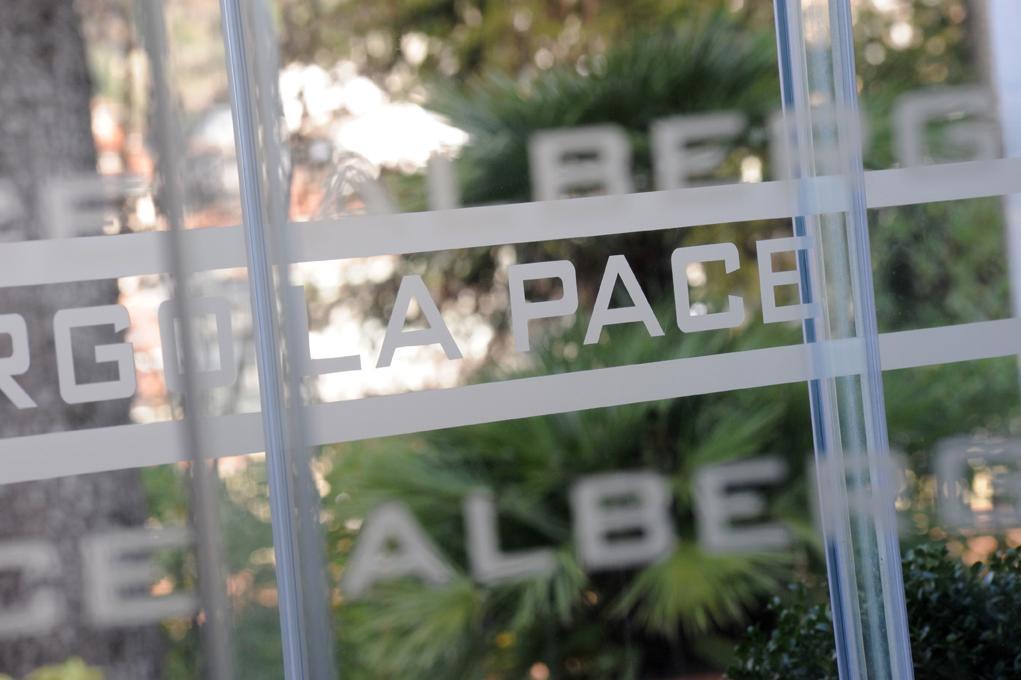 Albergo La Pace Segni Luaran gambar