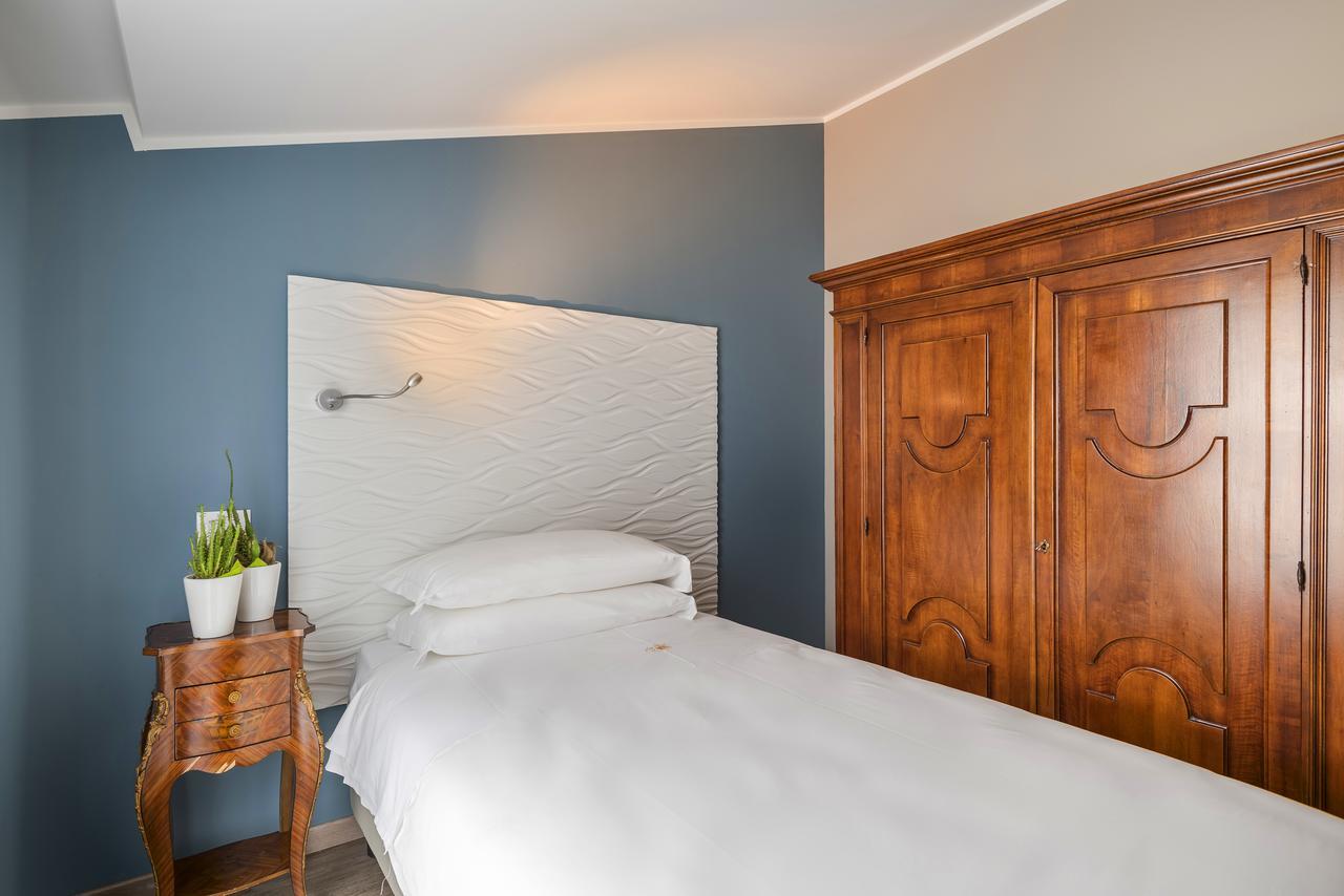 Albergo La Pace Segni Luaran gambar